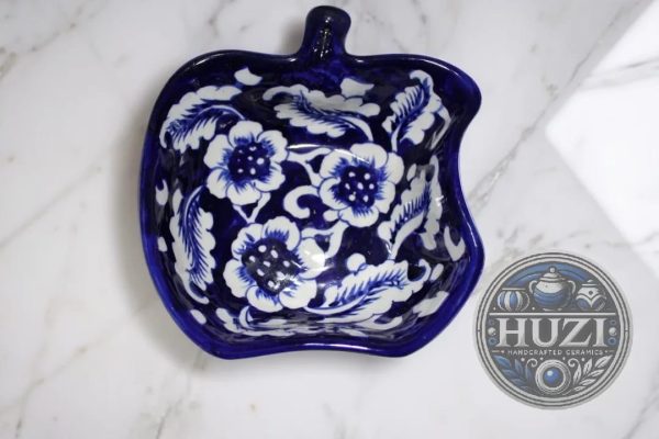 Apple shaped serving bowl HuZi